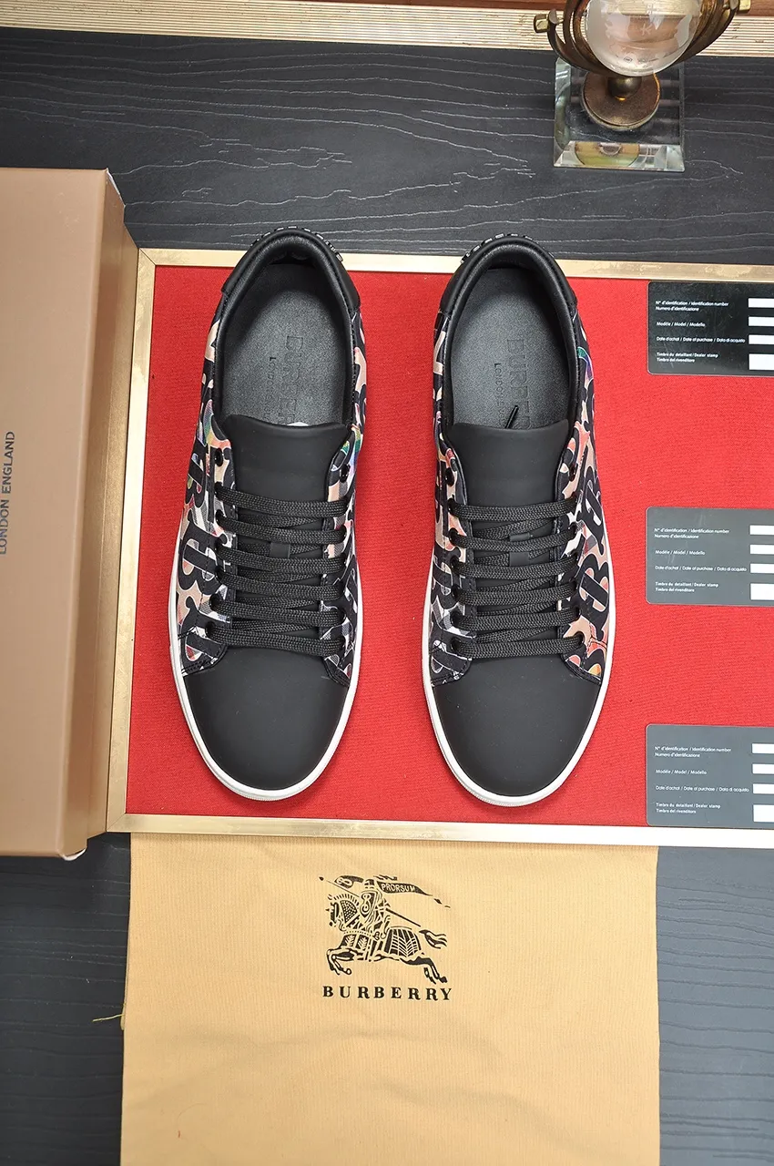 Men's shoes💰480💶[Burberry] (cowhide lining) classic low-top sneakers｜Imported cowhide with classic plaid fabric｜Cow leather lining｜Original outsole｜Fine workmanship and comfortable to wear Size: 38-44 (customized at 45)